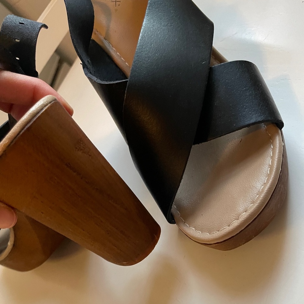 Cox Cross-Strap Platform Sandals Size 38 - Picture 5 of 5
